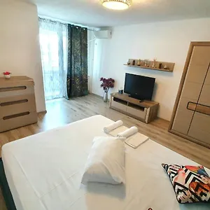 Garsoniera-studio Oxygen-40mp Nou Direct In Plaminul Verde Al Parcului National ! Parcare Privata Doar Cu Rezervare In Limita Locurilor Disponibile ! Proprietate In Regim Hoteliep - Nu Are Bucatarie ! Apartament